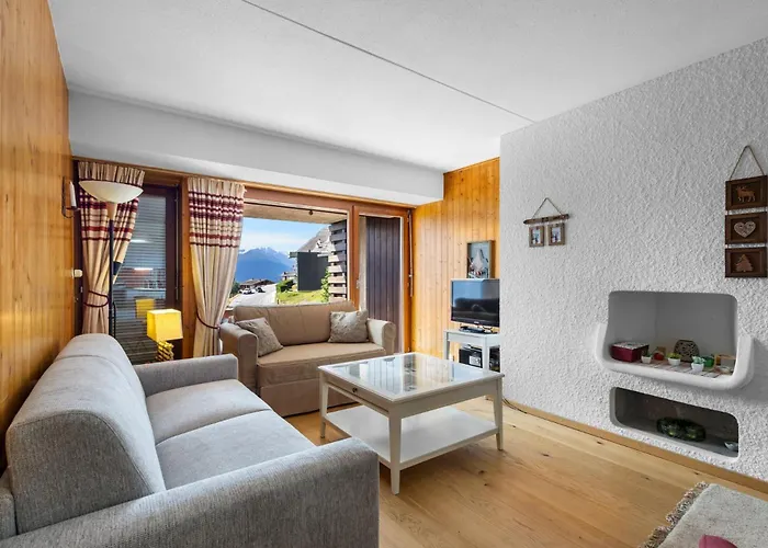 Emeraudes 611 Pres De La Telecabine A *